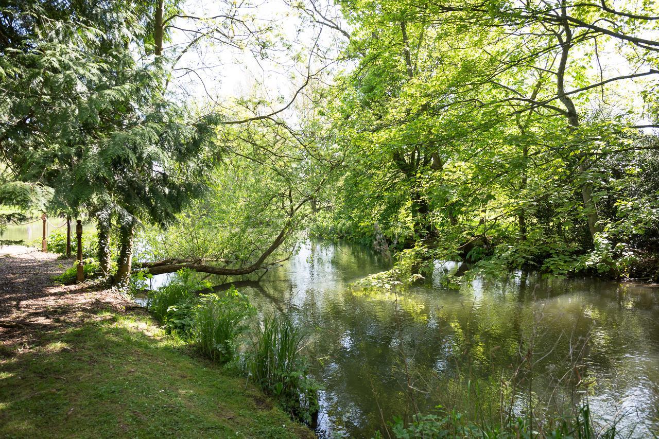 The Dundas Arms Kintbury Екстериор снимка